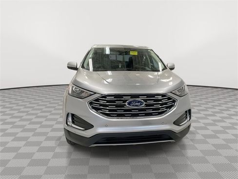 Used 2024 Ford Edge Titanium image 3