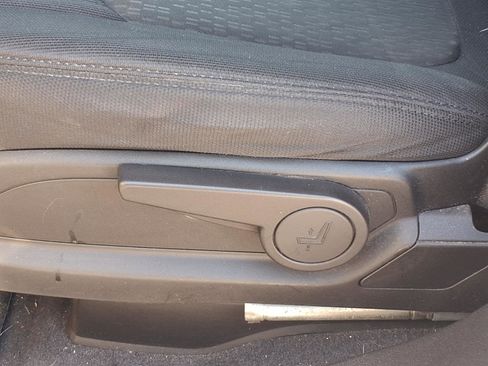 Used 2012 GMC Acadia SL w/ Preferred Package image 4