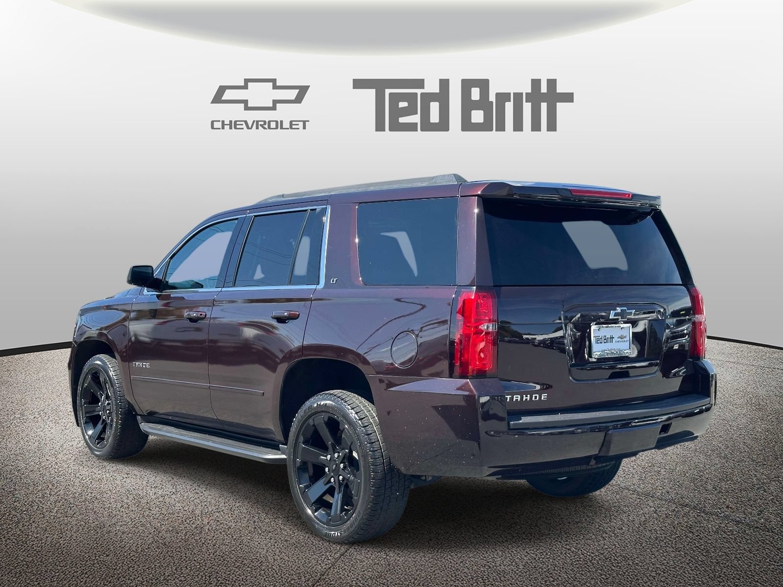 Certified 2020 Chevrolet Tahoe LT w/ Luxury Package AWD/4WD image 6