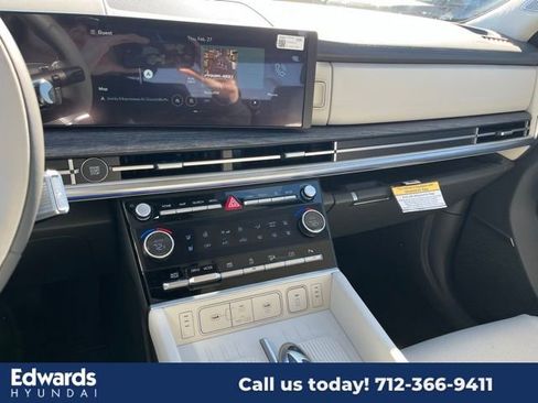 New 2025 Hyundai Santa Fe Calligraphy image 18