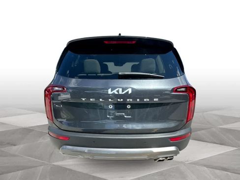 Certified 2022 Kia Telluride S FWD image 7