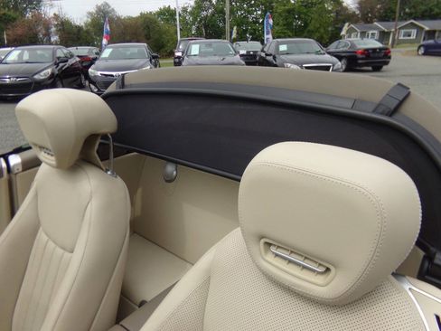 Used 2009 Mercedes-Benz SL 550 image 31