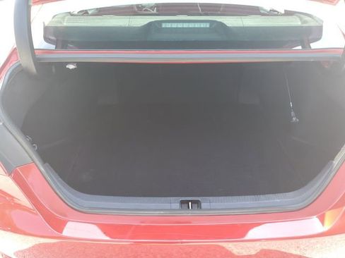 Used 2021 Toyota Camry SE FWD image 9