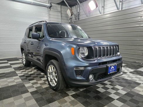 Used 2021 Jeep Renegade Latitude image 3