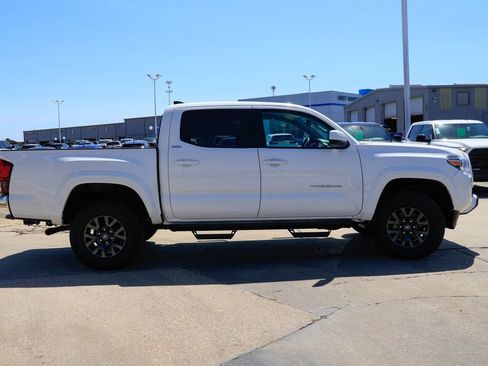 Used 2023 Toyota Tacoma SR5 image 22
