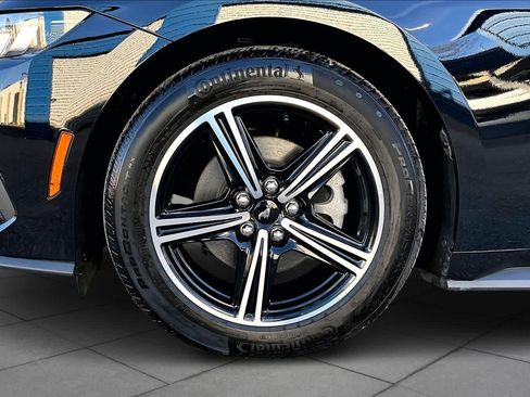 Used 2025 Ford Mustang Coupe image 11