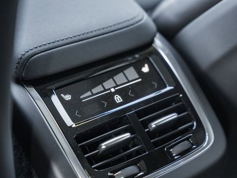 New 2026 Volvo XC60 B5 Ultra w/ Protection Package Premier image 34