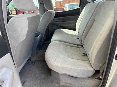 Used 2011 Toyota Tacoma PreRunner w/ SR5 Pkg #2 RWD image 11