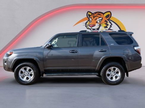 Used 2020 Toyota 4Runner SR5 Premium image 7