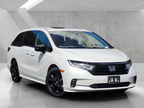 Used 2023 Honda Odyssey Sport image 1