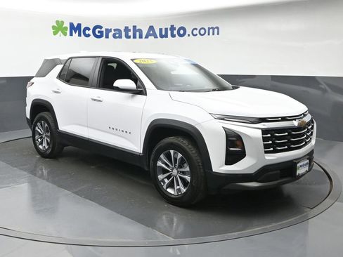 Used 2025 Chevrolet Equinox LT image 2