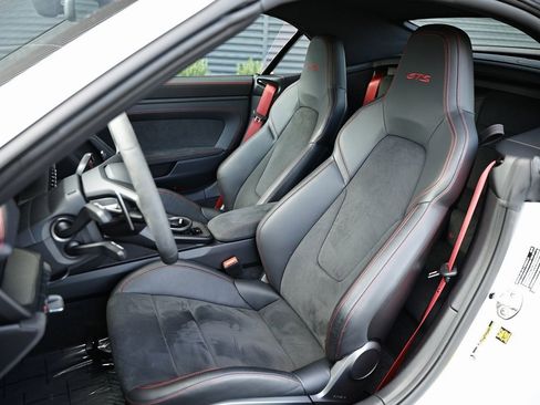 Certified 2023 Porsche 911 Carrera GTS image 5