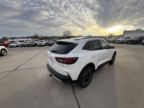 New 2026 Ford Escape Platinum w/ Equipment Group 601A AWD/4WD image 4