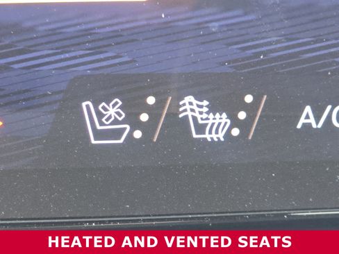 New 2025 Chevrolet Suburban Premier image 5