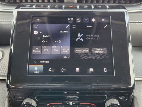 Used 2023 Jeep Grand Cherokee L Laredo image 19