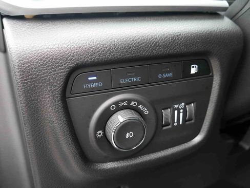 New 2025 Jeep Grand Cherokee Limited 4xe image 24