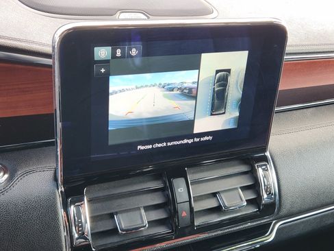 Used 2020 Lincoln Navigator L Reserve w/ Luxury Package RWD image 12