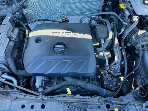 Certified 2022 Buick Encore GX Select w/ Advanced Technology Package image 29