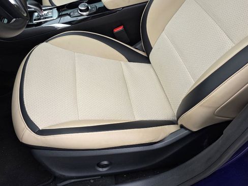 Used 2019 INFINITI QX30 w/ Navigation Package image 33