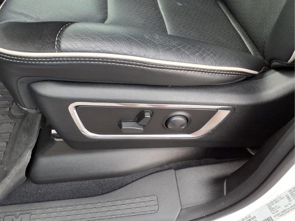 Used 2025 RAM 1500 Laramie w/ Sport Appearance Package AWD/4WD image 18