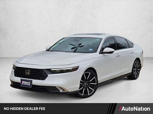 Used 2023 Honda Accord Touring image 1