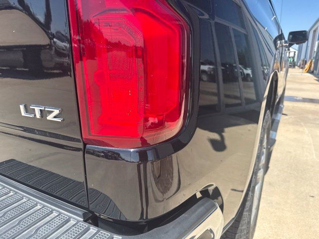 Used 2023 Chevrolet Silverado 1500 LTZ AWD/4WD image 7