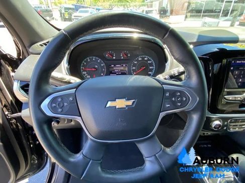 Used 2023 Chevrolet Traverse LT FWD image 40