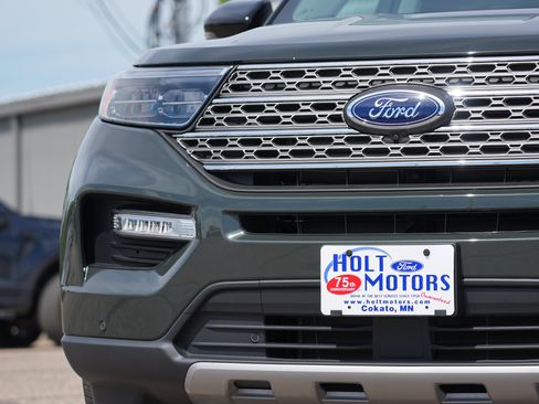 Used 2024 Ford Explorer Limited w/ Limited Technology Package AWD/4WD image 11
