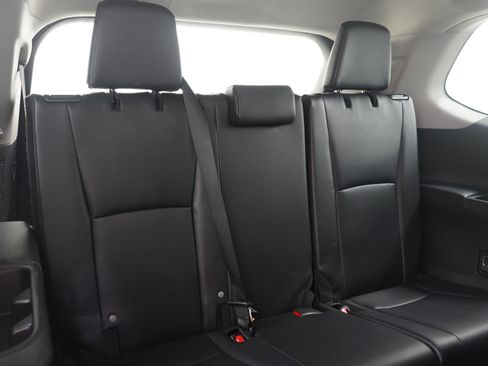 Used 2024 Toyota Grand Highlander XLE image 13