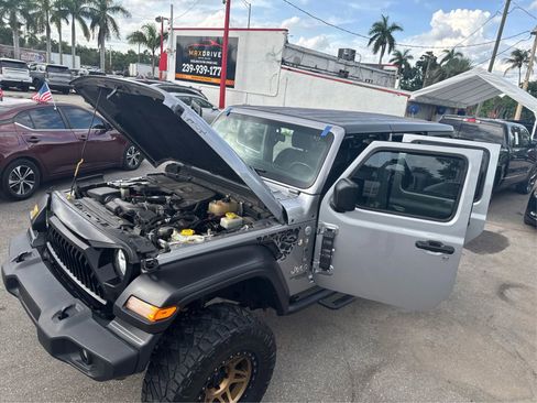 Used 2019 Jeep Wrangler Unlimited Sport S AWD/4WD image 12