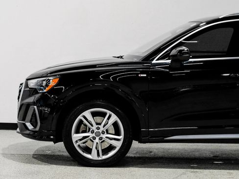 Used 2020 Audi Q3 2.0T Premium w/ Convenience Package AWD/4WD image 10
