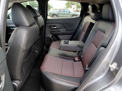 New 2025 Nissan Kicks SR FWD image 10