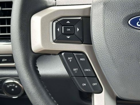 Used 2022 Ford F250 Lariat w/ Black Appearance Package AWD/4WD image 24