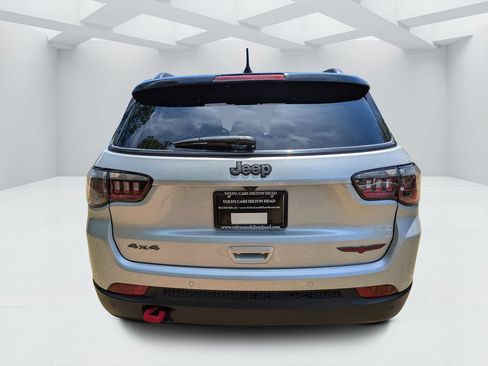Used 2025 Jeep Compass Trailhawk AWD/4WD image 4