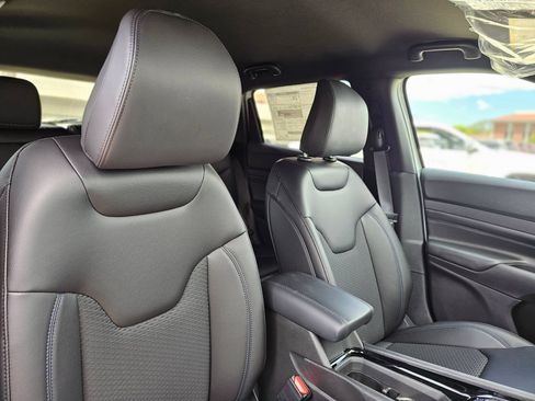 New 2026 Jeep Compass Latitude AWD/4WD image 13