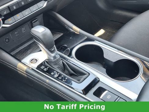 Certified 2024 Nissan Altima 2.5 SV w/ SV Premium Package FWD image 19