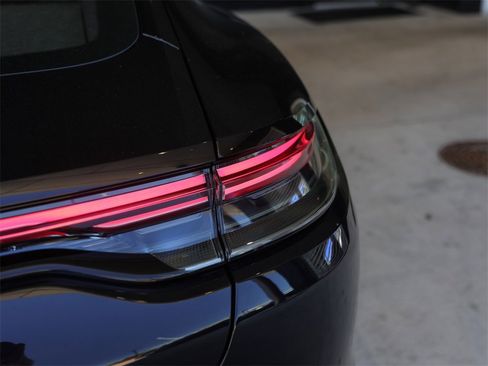 Certified 2022 Porsche Panamera 4S w/ Premium Package image 15