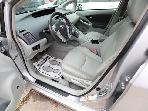 Used 2010 Toyota Prius Five image 15