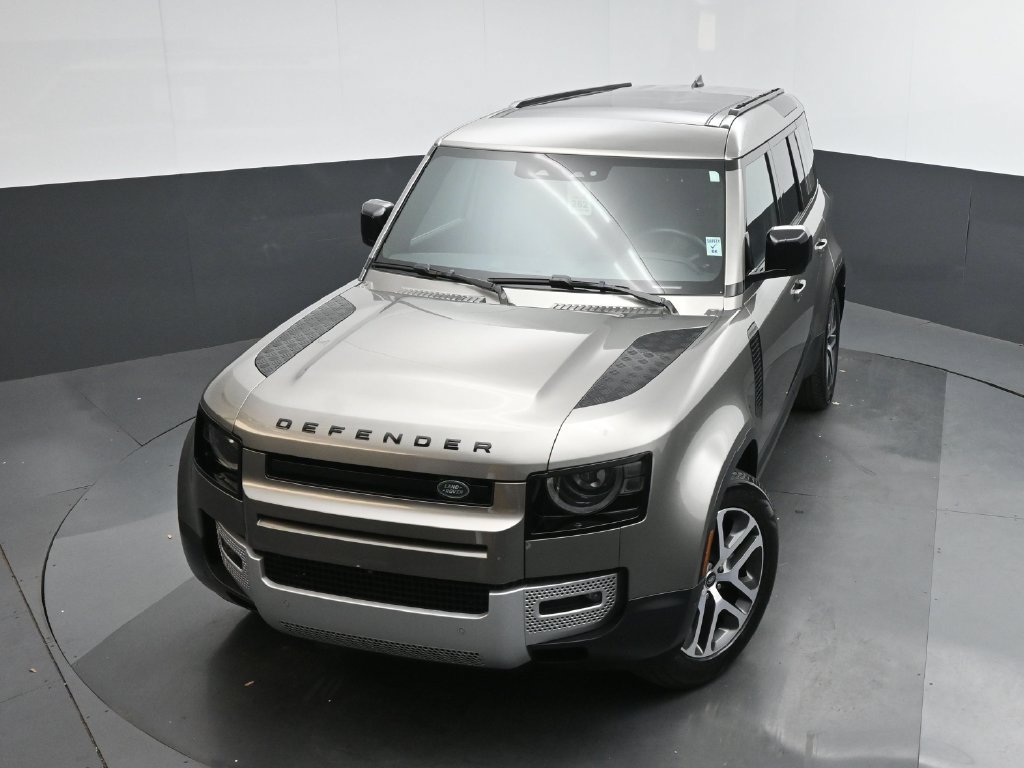 Used 2025 Land Rover Defender 110 S AWD/4WD image 38