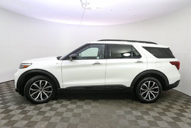 Used 2023 Ford Explorer ST-Line AWD/4WD image 6