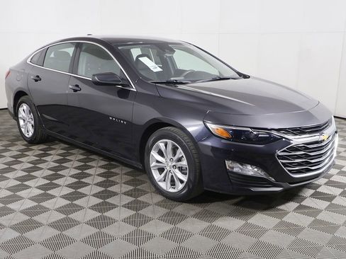 Used 2023 Chevrolet Malibu LT FWD image 2