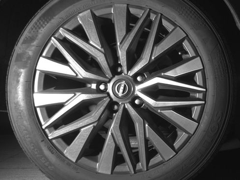 Used 2025 Nissan Altima 2.5 SV FWD image 15