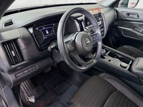 Certified 2023 Nissan Pathfinder Rock Creek image 18