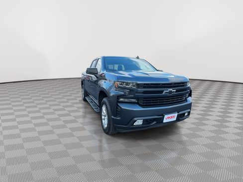 Used 2019 Chevrolet Silverado 1500 RST image 3