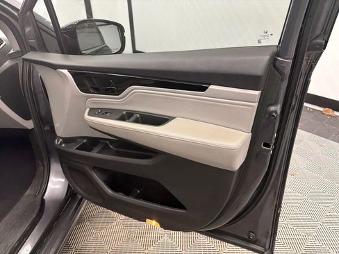 Used 2018 Honda Odyssey Elite image 16