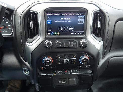 Used 2019 Chevrolet Silverado 1500 RST w/ All-Star Edition image 16