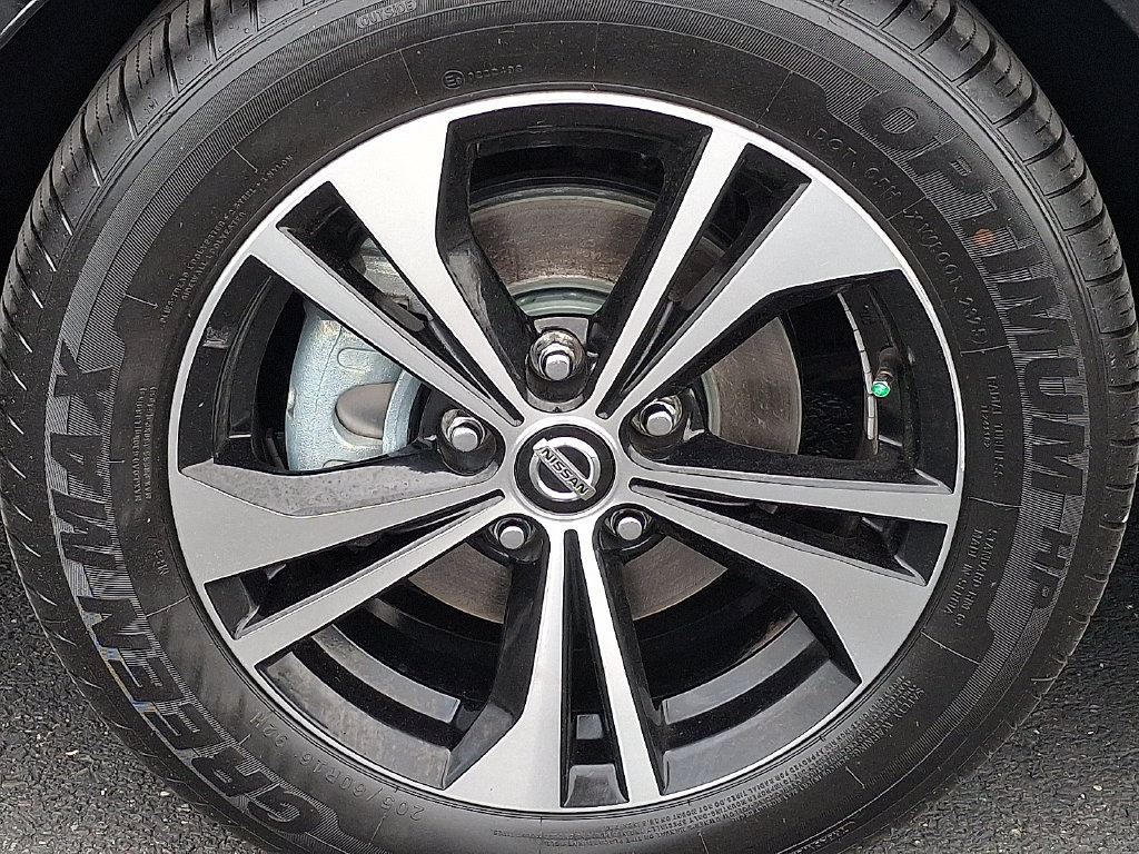 Used 2023 Nissan Sentra SV FWD image 9