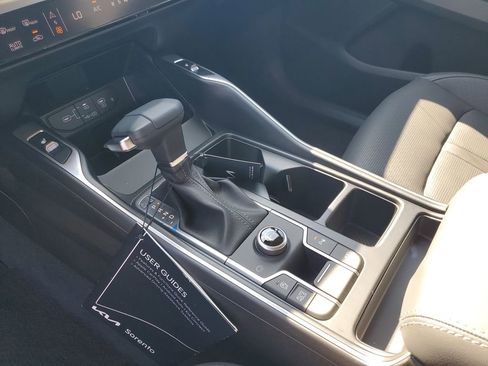 New 2026 Kia Sorento S image 19