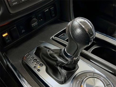 Used 2018 Nissan Armada SL w/ Moonroof Package image 14