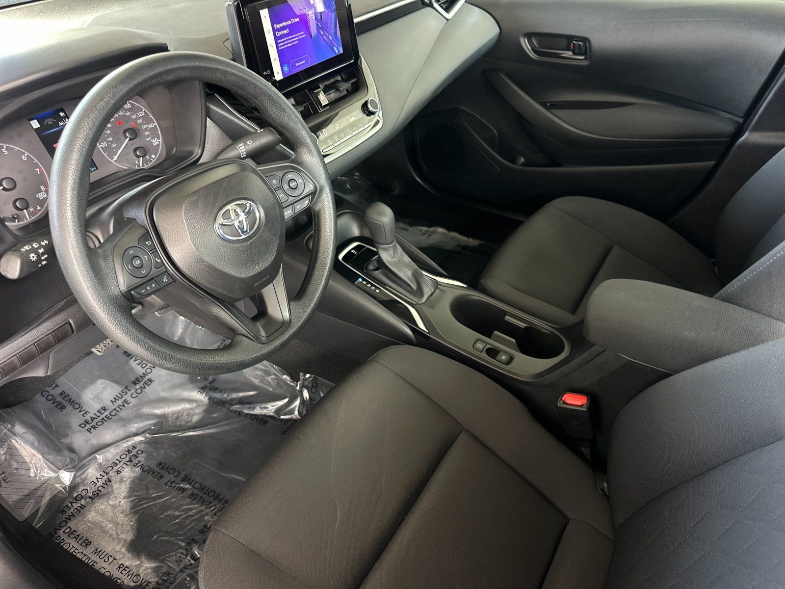 Used 2025 Toyota Corolla LE FWD image 9